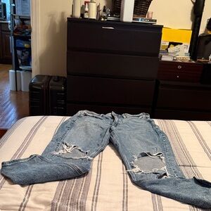 American Eagle Outfitters women’s Light Blue Ripped Jeans